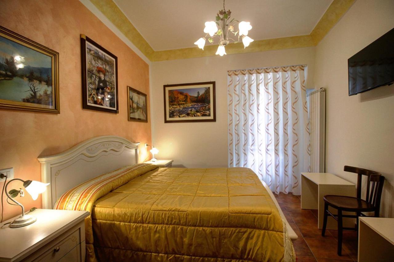 B&B In Centro A Pacentro Buitenkant foto