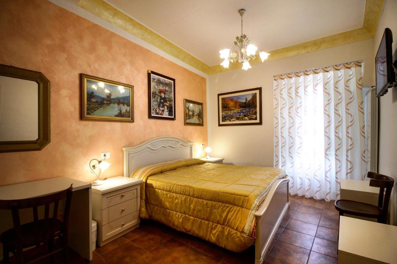 B&B In Centro A Pacentro Buitenkant foto